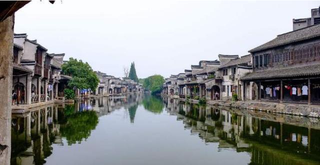 逃离潮湿的房屋